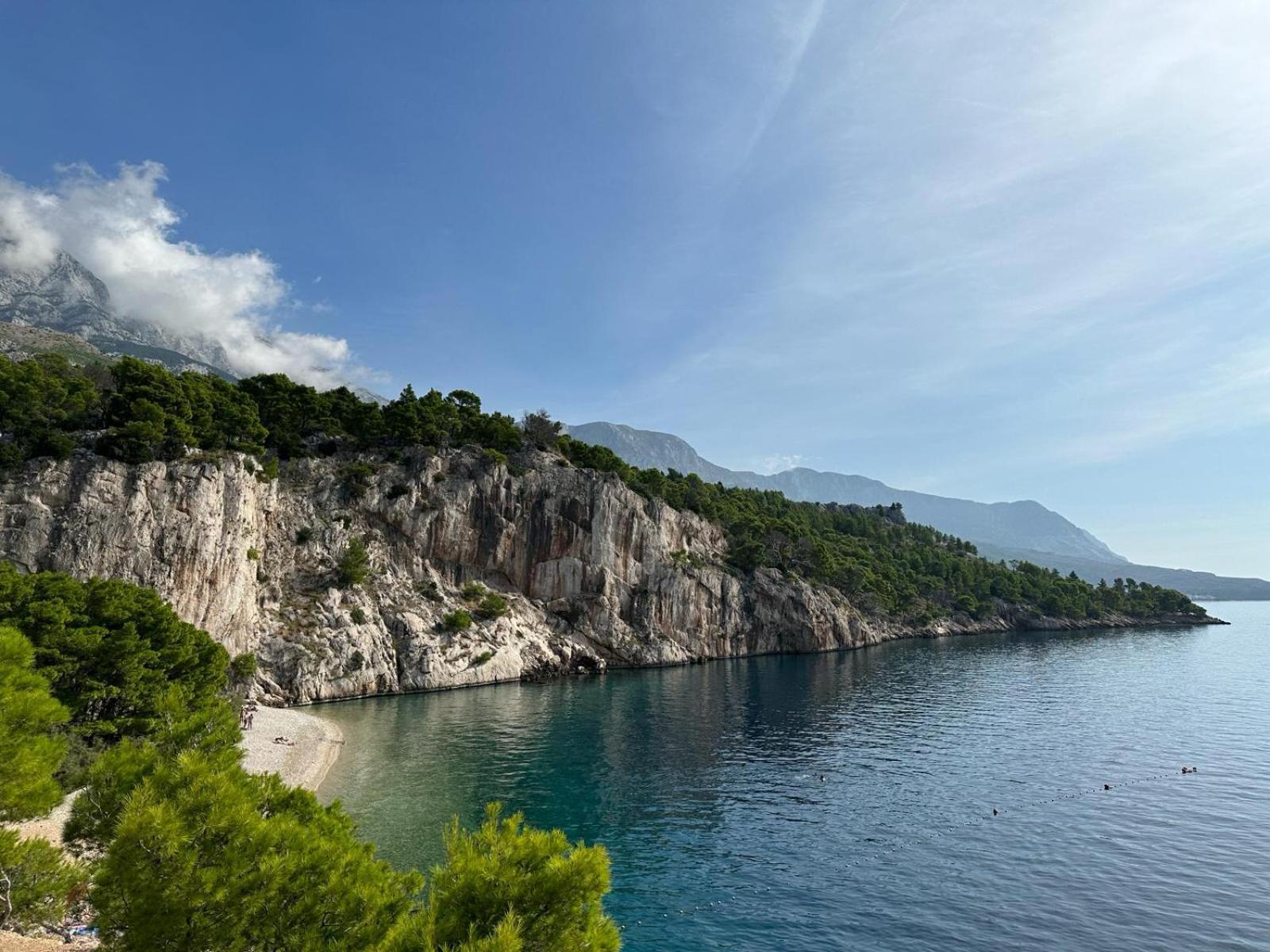 Uzelac Apartment With Pool Makarska Buitenkant foto